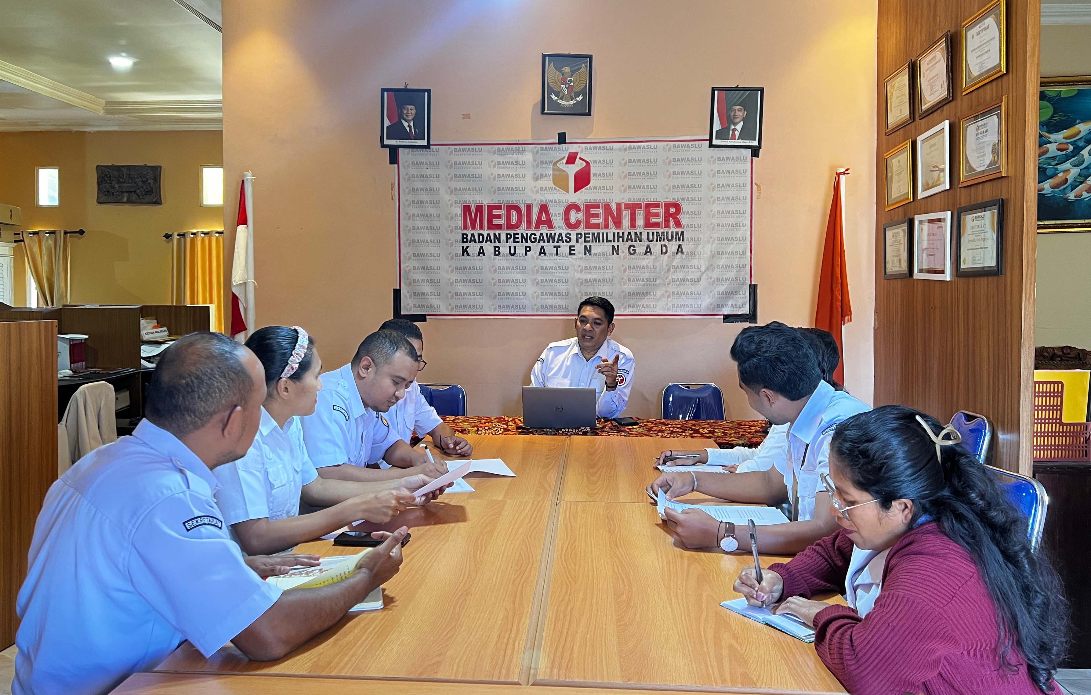 Gelar Rakernis Kehumasan, Bawaslu Ngada pertajam Pemberitaan dan Konten Medsos