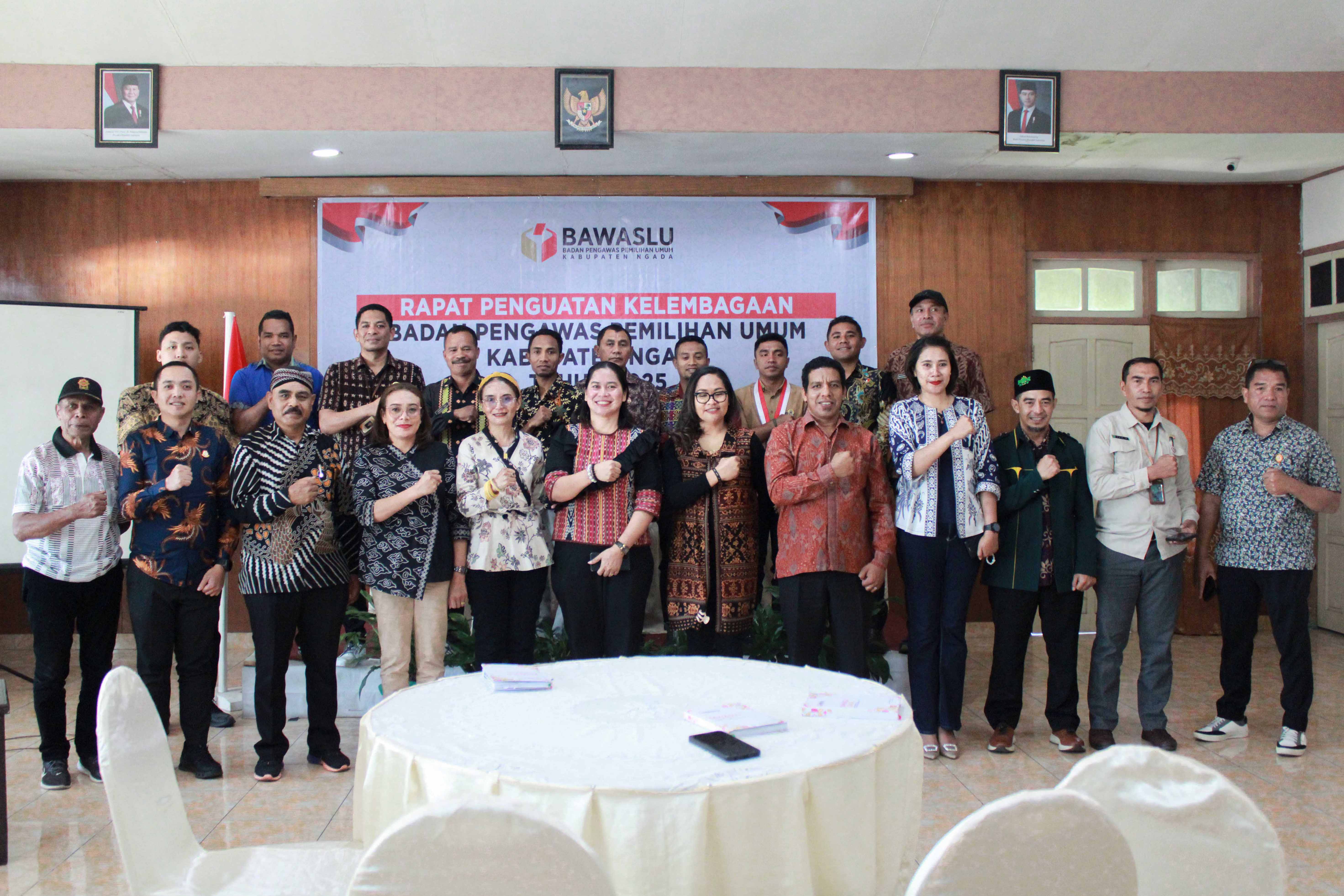 Bawaslu Kabupaten Ngada Gelar Rapat Koordinasi Penguatan Kelembagaan Bersama Stakeholder
