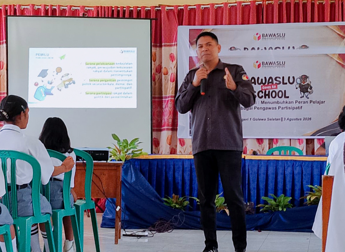 Bawaslu Goes To School, Ajak Siswa Sman 1 Golewa Selatan Jadi Pemilih Cerdas