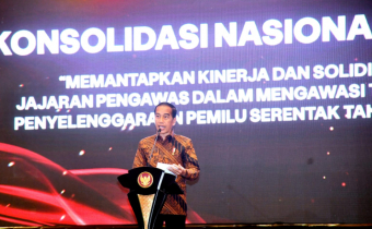 Jokowi : “jangan hanya diam dan pasif dalam melakukan pencegahan, Bawaslu sangat kuat, sangat ditakuti dan disegani”