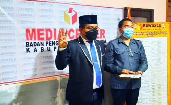  Sekjen Bawaslu RI Lantik Kabag Administrasi Bawaslu  NTT