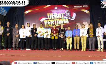  Debat Pertama Paslon Bupati dan Wakil Bupati Ngada.